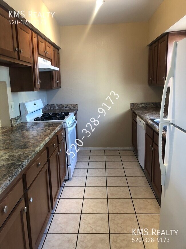 Building Photo - 3321 S Placita Costa Rica