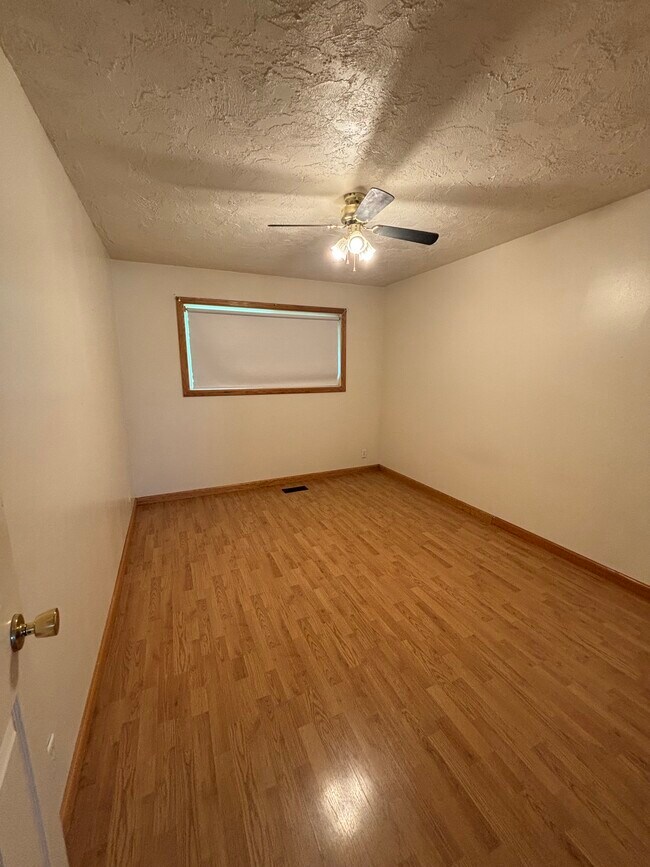 Foto del edificio - 686 N 3rd W St