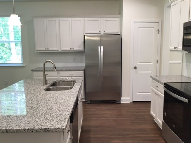 Building Photo - 222 Swan Dr