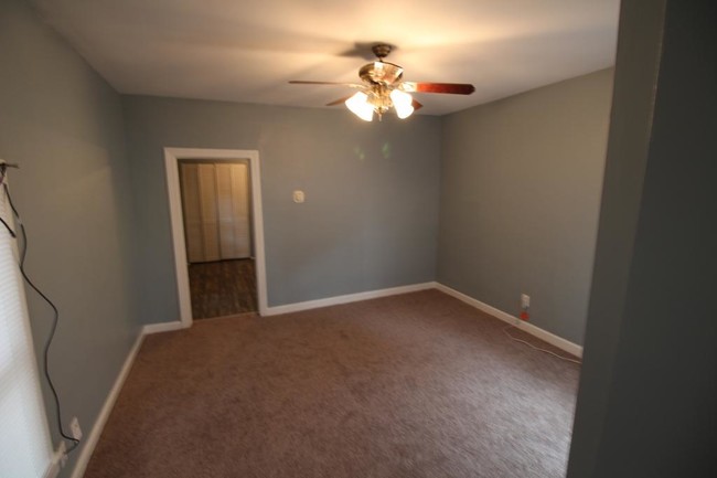 Building Photo - 1 bedroom in Louisville KY 40209