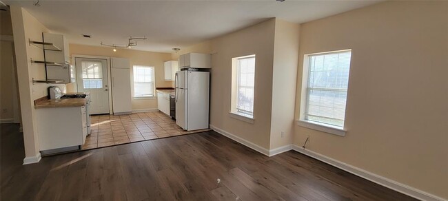 Building Photo - 503 Martin Luther King Dr