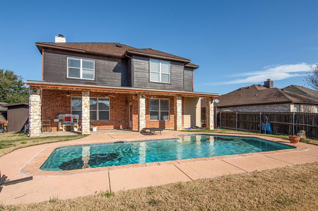 Foto principal - 304 Benton Dr