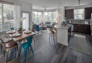 Building Photo - Maitland Pointe