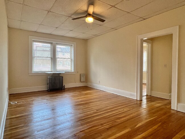 Building Photo - 80 W Edsall Ave