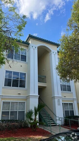 Building Photo - 8927 Legacy Ct