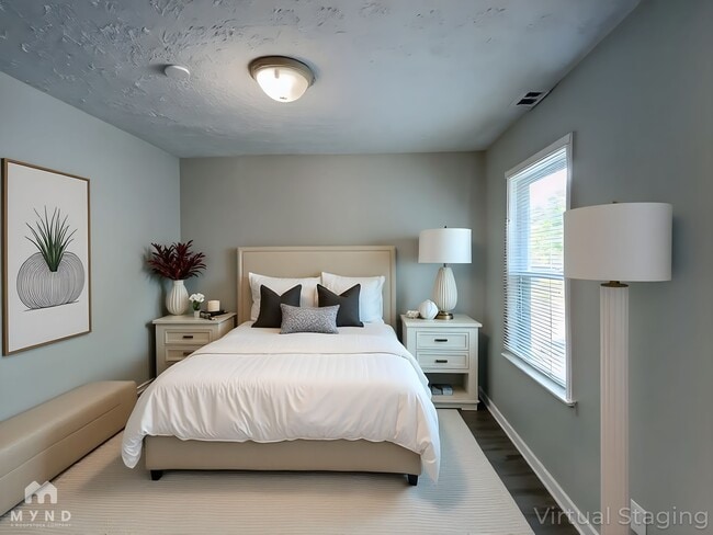 Building Photo - 324 Autumn Ln SW