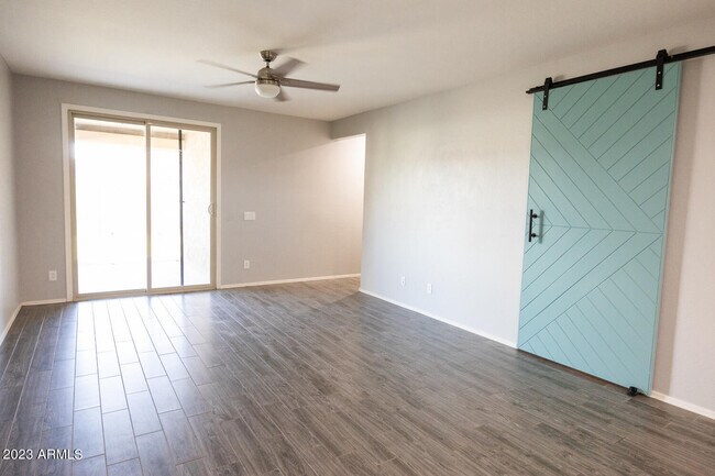 Building Photo - 9907 E Tungsten Dr