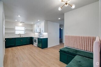 Building Photo - 753 Burr Oak Dr