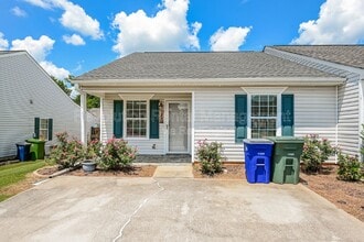 Building Photo - 1740 Summerwoods Ln