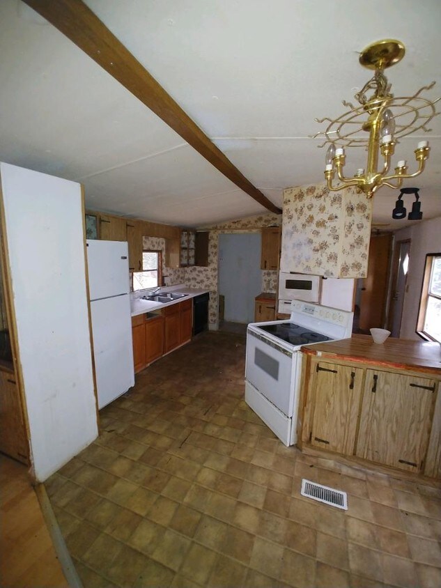 311 Woodmarsh Ln, Walhalla, SC 29691 House for Rent in Walhalla, SC