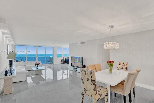 Building Photo - 3140 S Ocean Dr