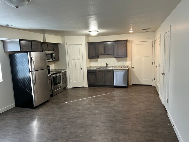 Building Photo - 14854 S Trap Rock Way