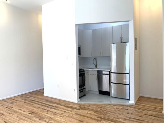 Building Photo - 1 bedroom in New York NY 10025