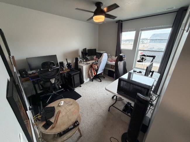 Foto del edificio - 1840 SW Sparrow Pl