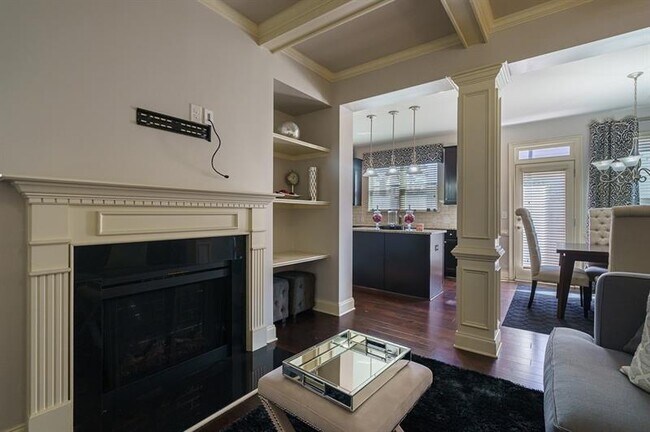 Building Photo - 4953 Whiteoak Walk SE