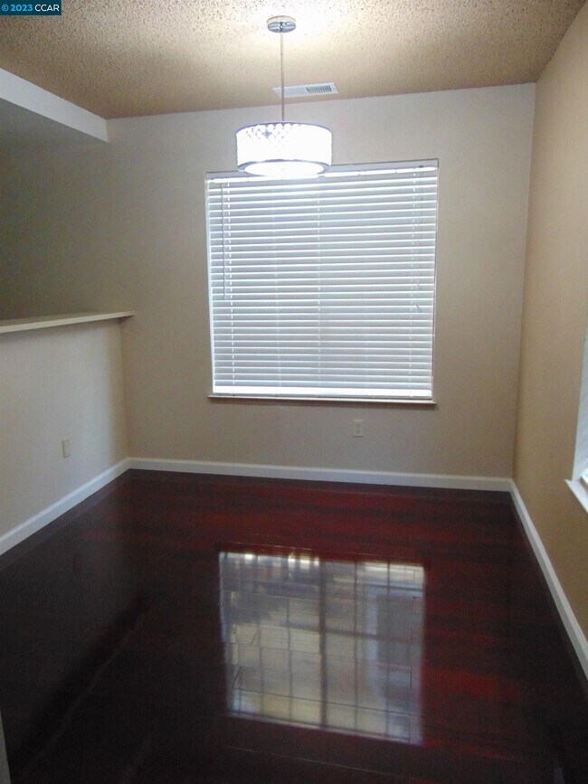 Foto del edificio - 904 Devonwood