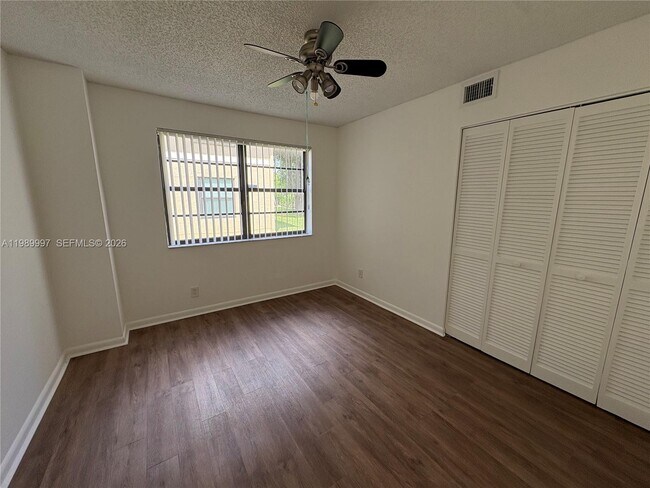 Foto del edificio - 8444 Shadow Ct