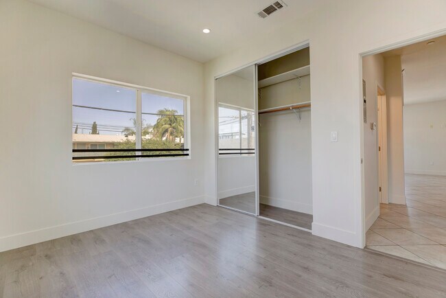 Foto del edificio - 6821 Agnes Ave