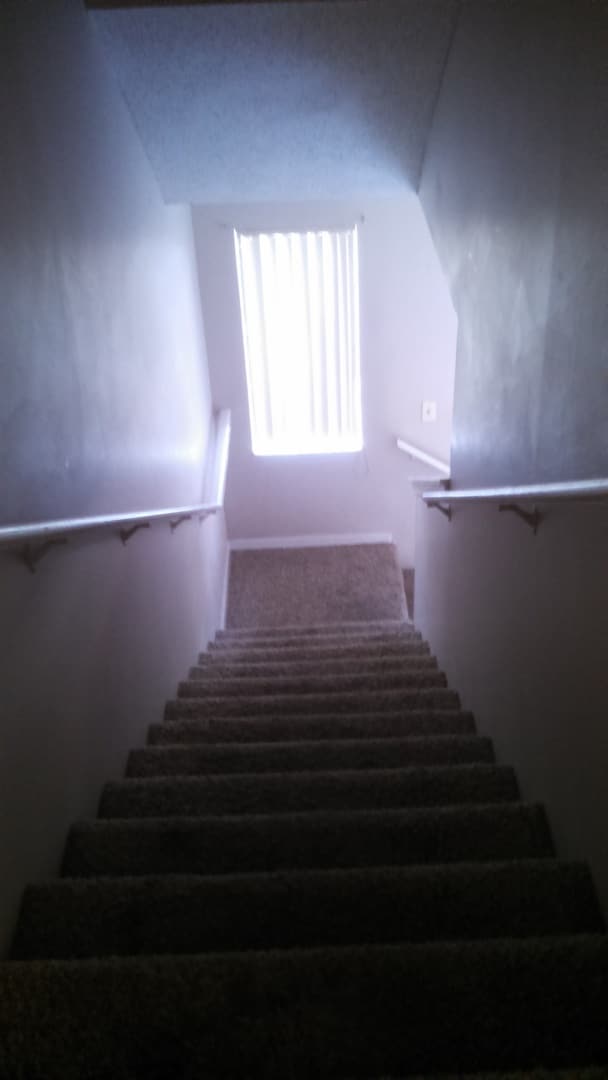 Building Photo - 3 Bed 2.5 Bath Townhome | Gated Community ...