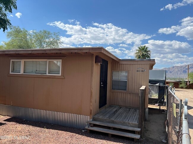 Building Photo - 3777 E Hardy Dr