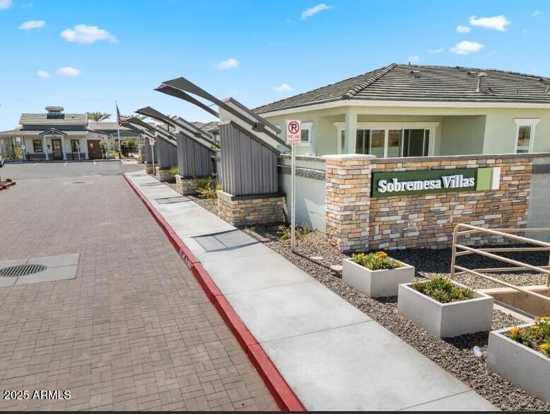 Primary Photo - 15601 Cactus Rd