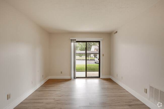 2HAB, 1BA - 777 ft² - Golfview Apartments