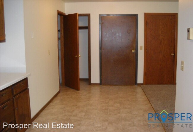 Building Photo - 2 br, 1 bath Apartment - 601 Colfax Street