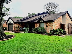Building Photo - 20010 Fort Bowie Ct