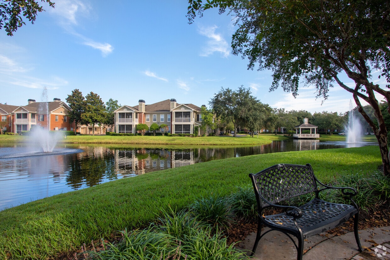 Heritage Deerwood Apartments 10901 Burnt Mill Rd Jacksonville, FL