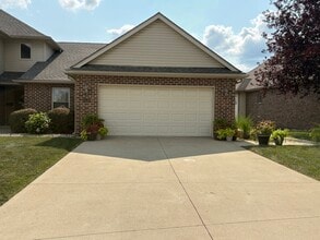 Building Photo - 655 N Edgemere Dr
