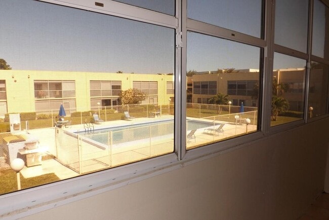 POOL - 3212 Strawflower Way