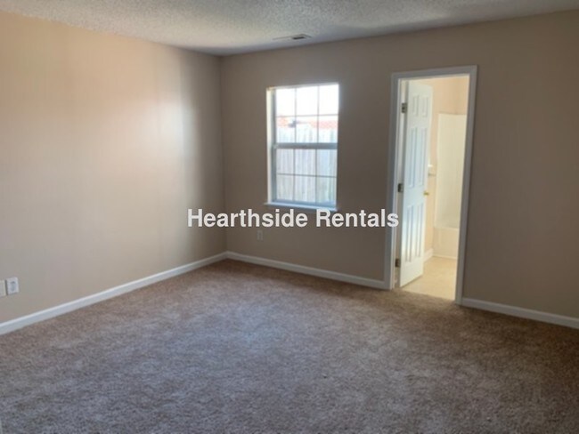 Building Photo - 3208 Parkway Ct