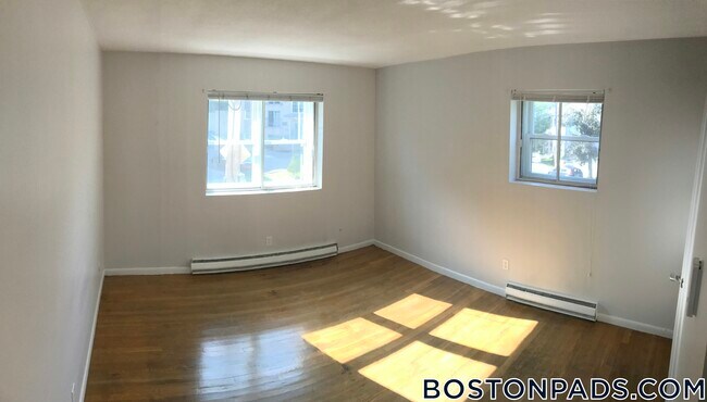 Building Photo - 5 Waldemar Ave