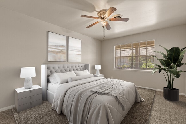 Building Photo - Crossings at Clairemont