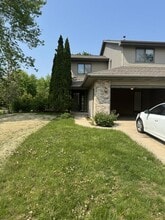 Building Photo - 8 Continental Ct