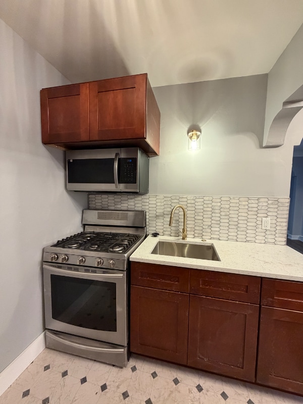 Foto del edificio - 5600 W National Ave