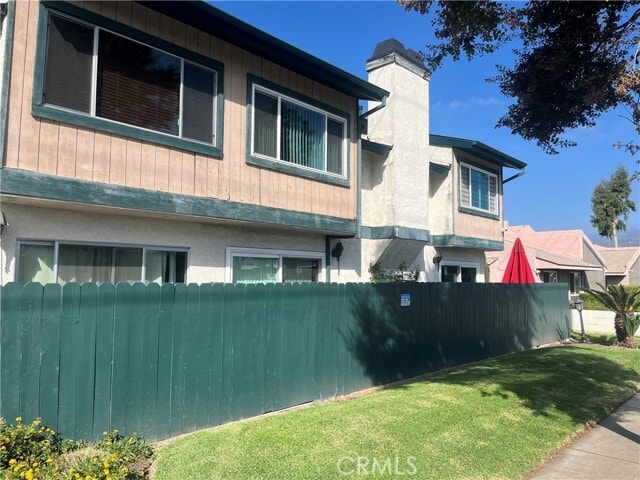 Foto del edificio - 5307 N Barranca Ave