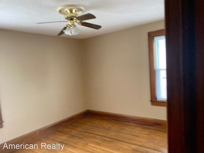Building Photo - 2 br, 1 bath House - 812 Weaver Pike