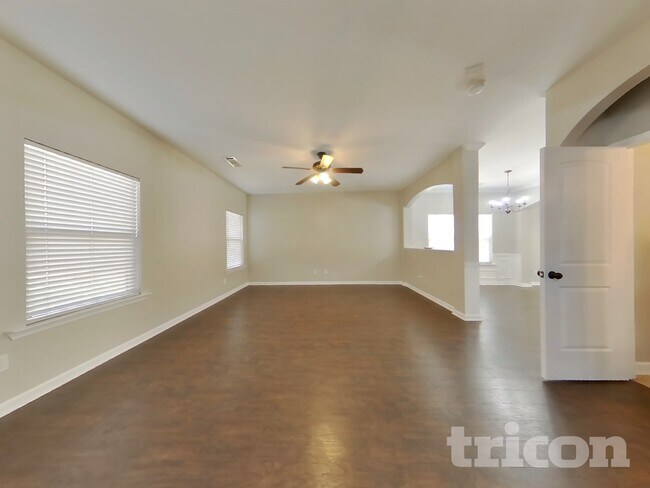 Foto del edificio - 1923 Ruby Mountain St