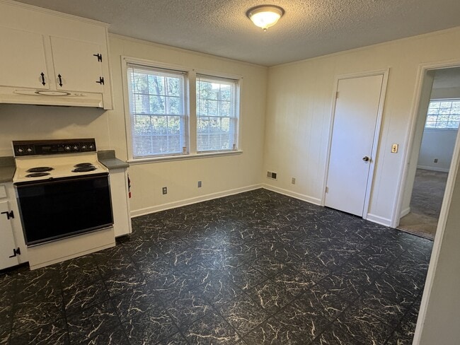 Foto del edificio - 1542 S Beltline Blvd