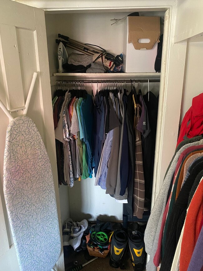 Foto del edificio - 229 S Geneva St