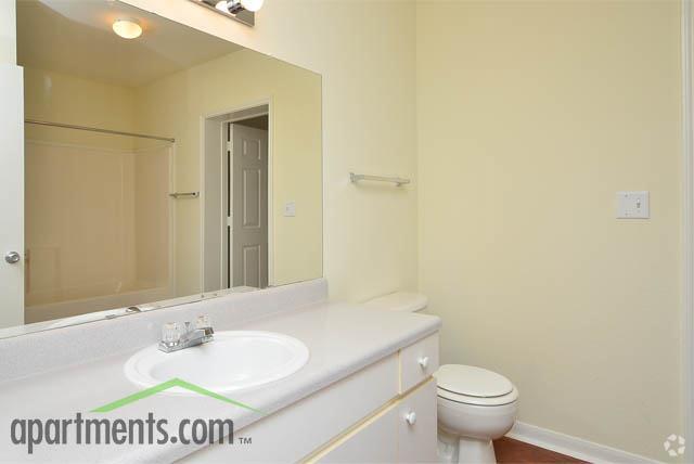 Baño - Concord at Allendale Apartments