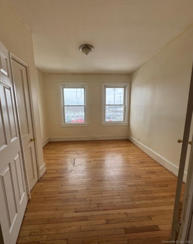 Foto principal - 398 Bond St