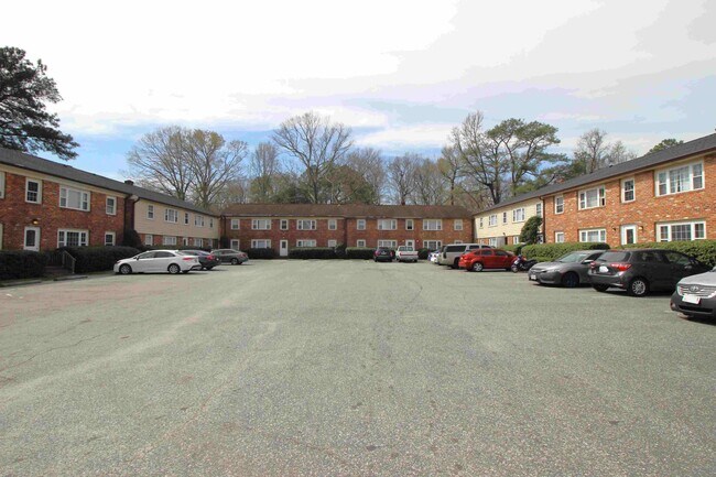 Patio del municipio - New Castle Apartments