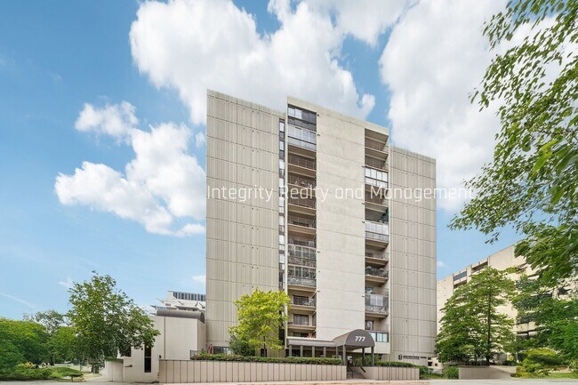 Foto del edificio - 777 N Washington St