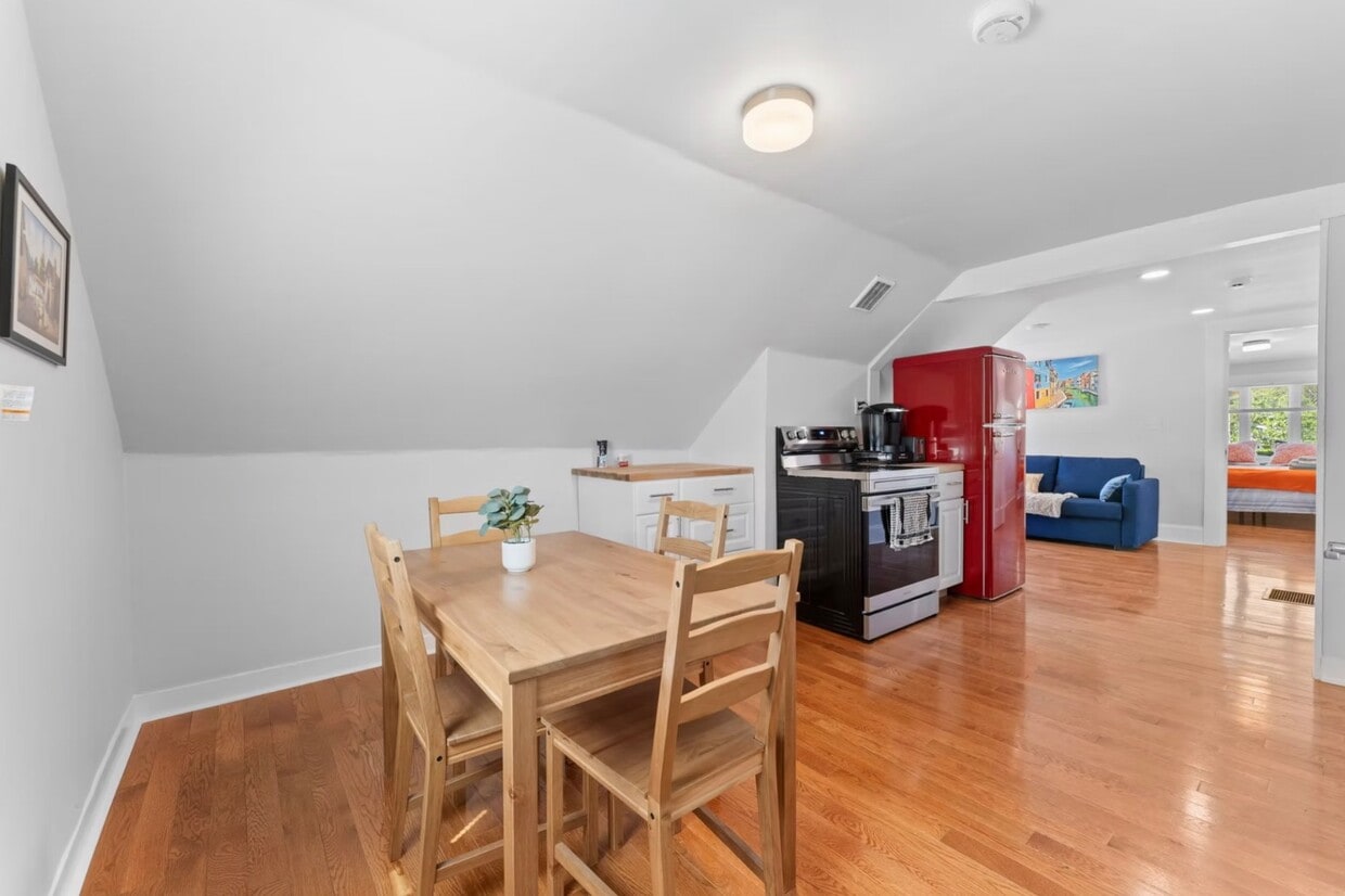 Photo - 67 Curtis Rd - Upper - Centrally located in Revere near ocean and train one bedroom stylish apartmen