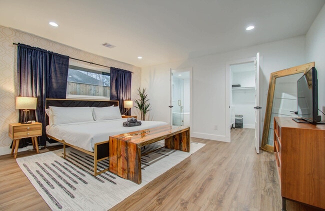 Building Photo - 5407 Ariel St