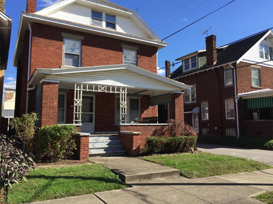 Primary Photo - 1222 9th St