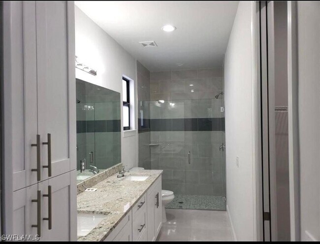 Foto del edificio - 3828 47th Ave NE