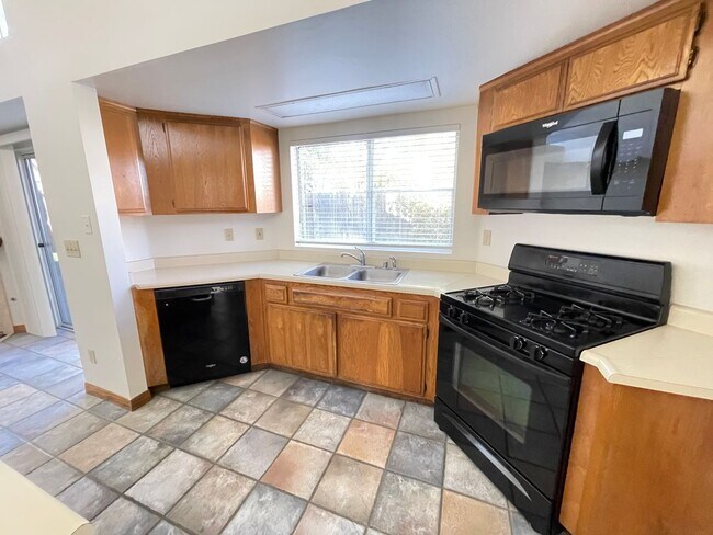 Foto del edificio - Two Story Glen Ellen Home